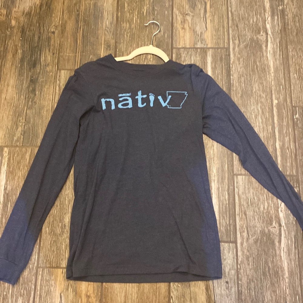Nativ size small long sleeved t-shirt